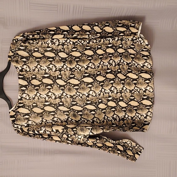 Animal Print Sweater - Picture 3 of 3